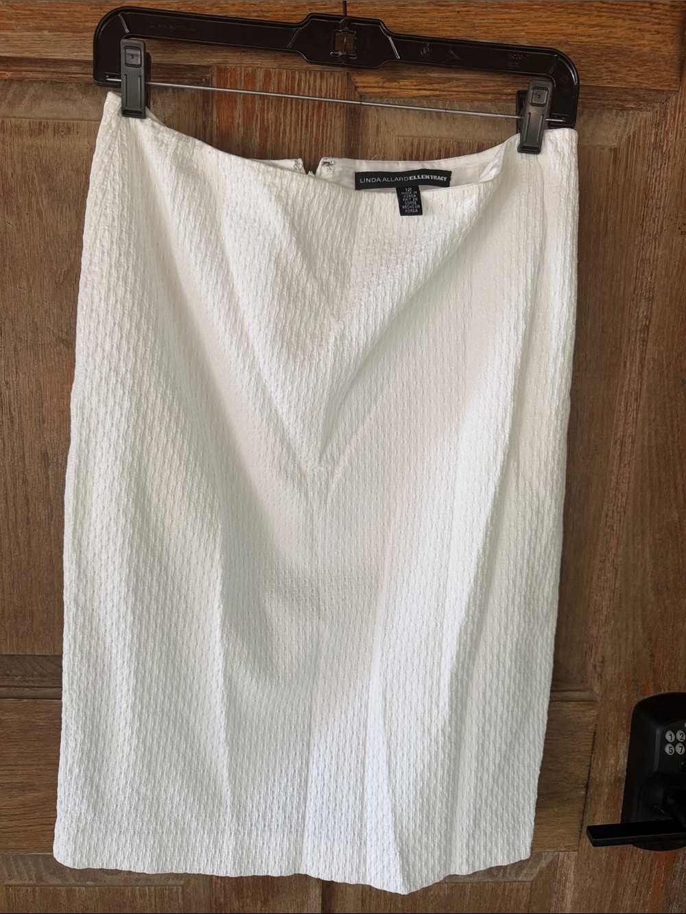 Linda Allard Ellen Tracy White Textured Pencil Skirt